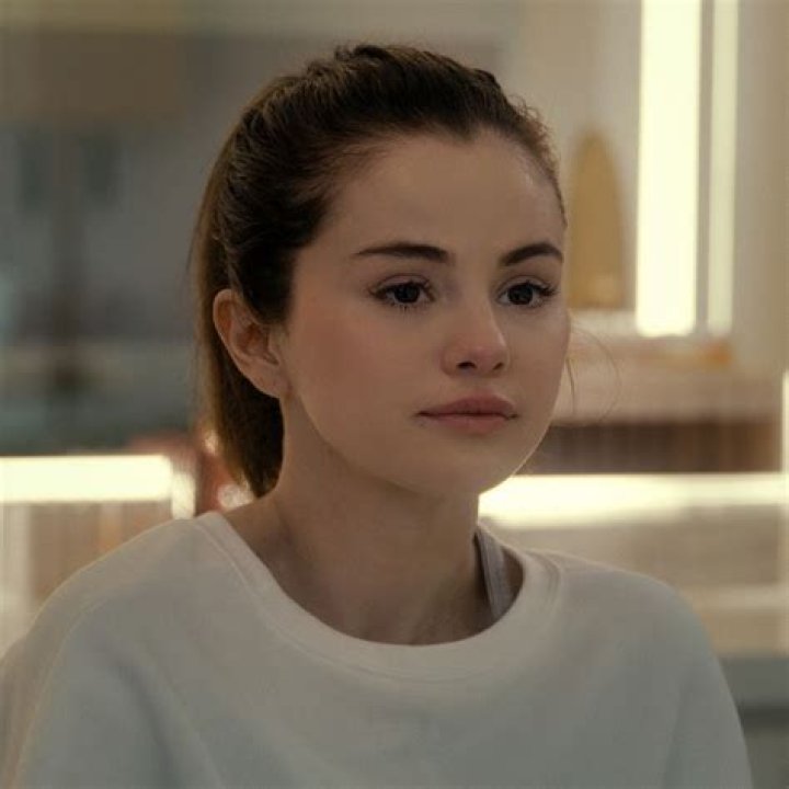 Stars Who Have Bipolar Disorder: Selena Gomez, Halsey & Celebs With The Diagnosis