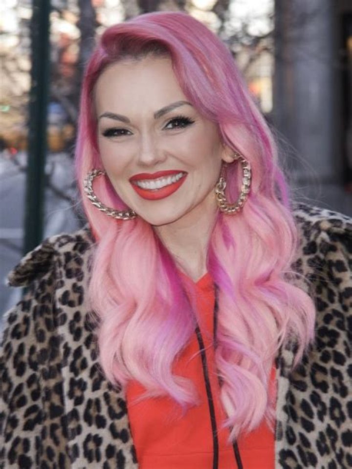 Stars With Pink Hair In 2018 — Pics