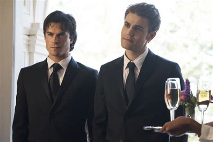 Stefan & Caroline Break Up — Season 8 Episode 9 Recap – Hollywood Life