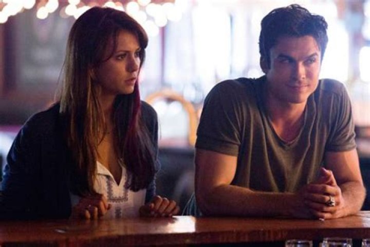 Stefan Loses His Memory — Season 5 Episode 3 Recap – Hollywood Life