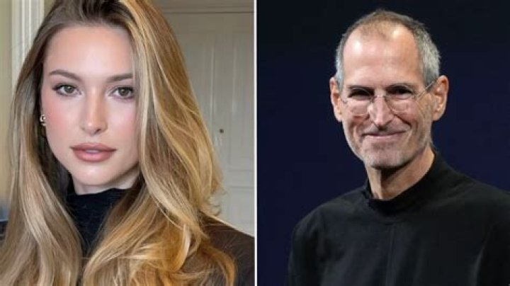 Steve Jobs’ Daughter Eve, 23, Reveals New Modeling Contract With Sultry Selfie