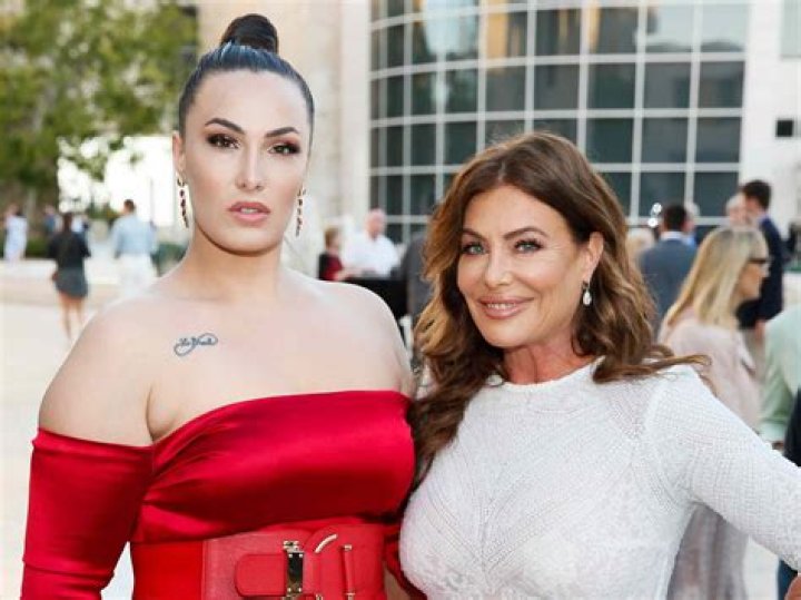 Steven Seagal – Hollywood Life