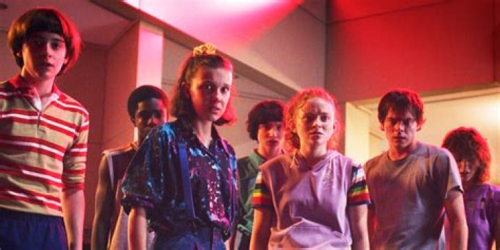 ‘Stranger Things’ Season 3 — Photos From Set & More – Hollywood Life