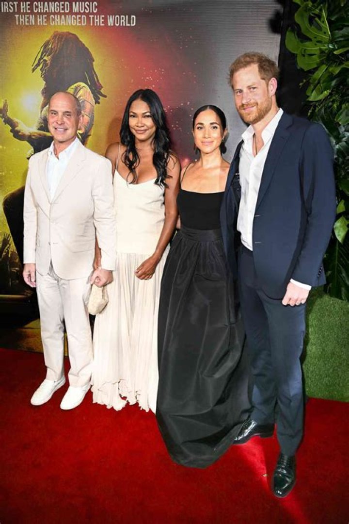 ‘Suits’ Wedding Episode — Photos Of Meghan Markle & More