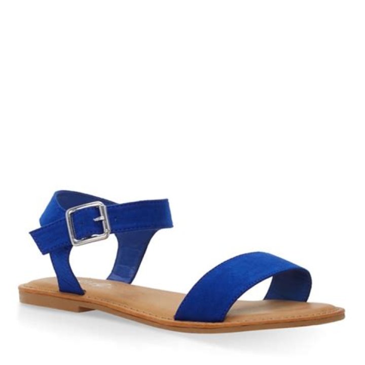Summer Fashion 2018 — Swimsuits & Sandals