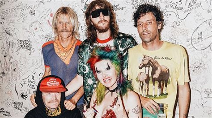 Surfbort’s New Album ‘Keep On Truckin’ Is A Punk Declaration Of How ‘We’re All In This Together’