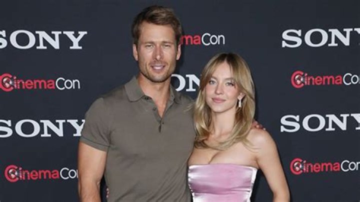 Sydney Sweeney Shares Photo of Her and Glen Powell in Swimsuits – Hollywood Life