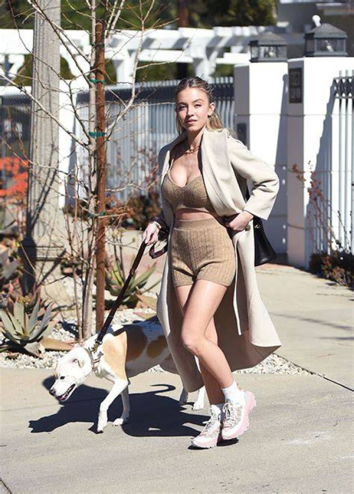 Sydney Sweeney Stuns In Blue Bikini On The Beach In New Photoshoot – Hollywood Life