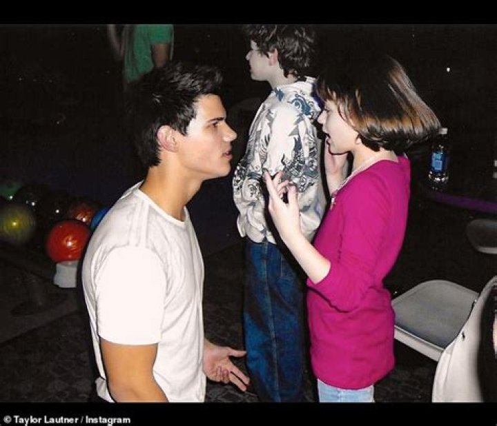 Taylor Lautner & Joey King Recreate Throwback Photos 14 Years Later – Hollywood Life