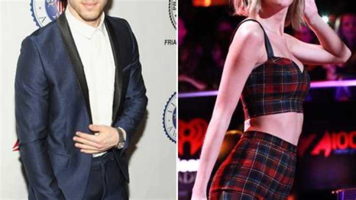 Taylor Swift & Nick Jonas: Naughty Messages Revealed After Hack?