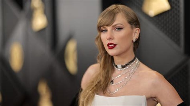 Taylor Swift Releases Statement On Ticketmaster Disaster – Hollywood Life