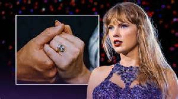 Taylor Swift Rocks New Ring With Travis Kelce’s Birthstone – Hollywood Life