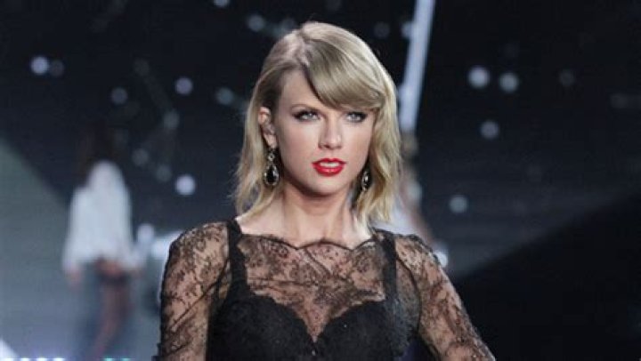 Taylor Swift’s Best Sheer Dresses Of All Time — Pics – Hollywood Life