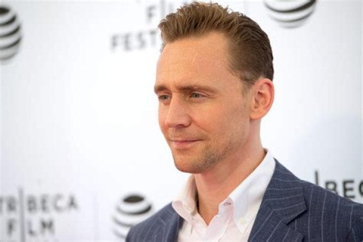 Taylor Swift: Tom Hiddleston Thinks Kanye West Is ‘Classless’ After His ‘Famous’ Video
