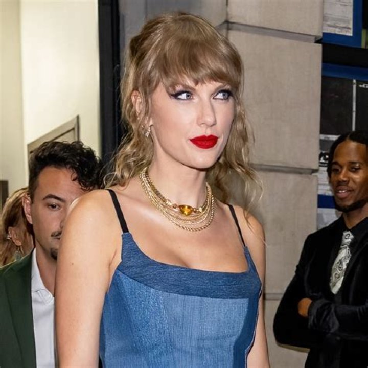 Taylor Swift Wears Black Jumpsuit To VMAs After-Party — Photos – Hollywood Life