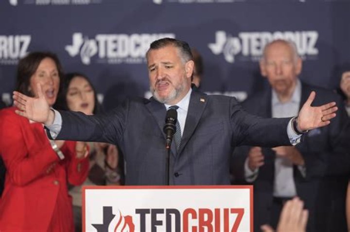 Ted Cruz Visits Rio Grande At Texas Border & Sparks Memes – Hollywood Life