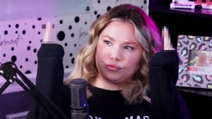 ‘Teen Mom 2’: Kailyn Lowry Flips Off Producers During Heated Argument In Season Finale