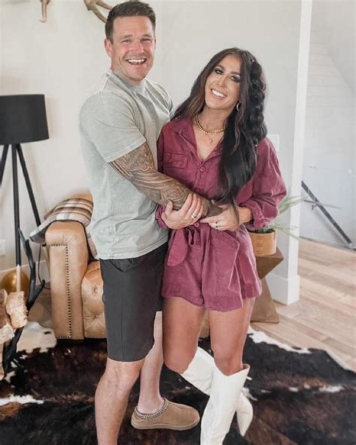 ‘Teen Mom 2’ Star Cole DeBoer Shows Off His Ripped Arm Muscles While Bonding With Daughter Layne, 1