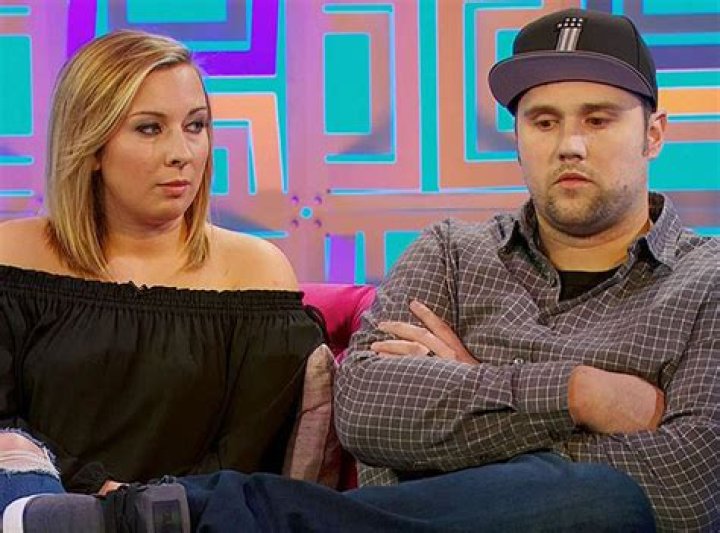 ‘Teen Mom’ Star Ryan Edwards’ Wife Mackenzie Files For Divorce – Hollywood Life