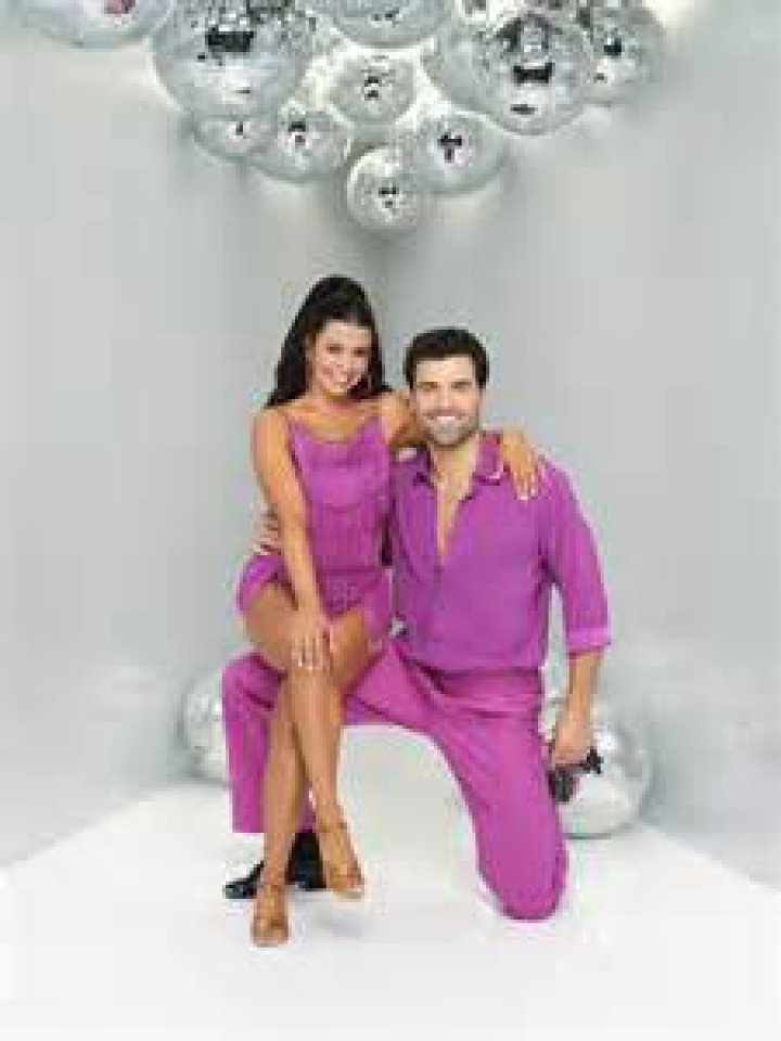 Teresa Giudice Seen In 1st Pics Since ‘DWTS’ Elimination, Supported By Husband & Daughter Audriana
