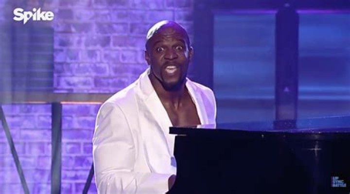 Terry Crews Does ‘A Thousand Miles’ At The Piano – Hollywood Life