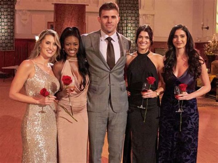 ‘The Bachelor’ Recap: Peter Fears 1 Girl Isn’t Being Real With Him After He Hears Sydney’s Concerns