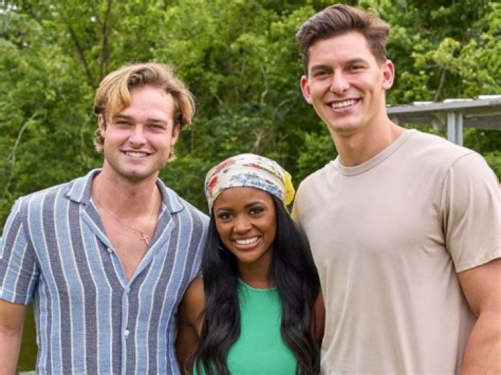 ‘The Bachelorette’ Recap: Hannah Makes 3 Tough Cuts & Decides Which 4 Guys Are Getting Hometowns