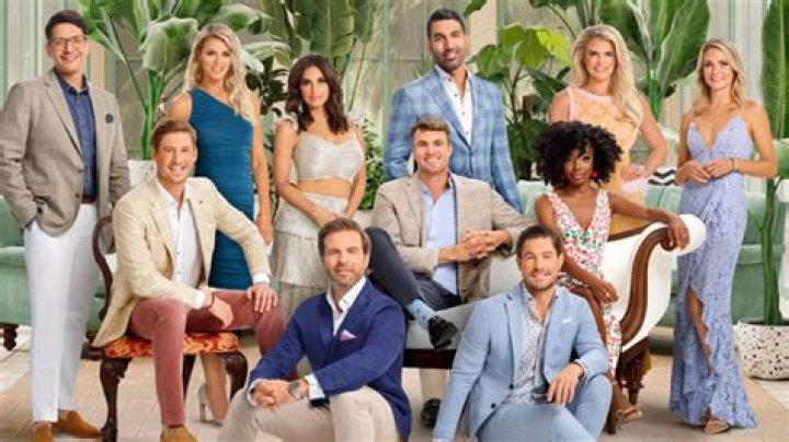 The Cast, Premiere Date & More Updates – Hollywood Life