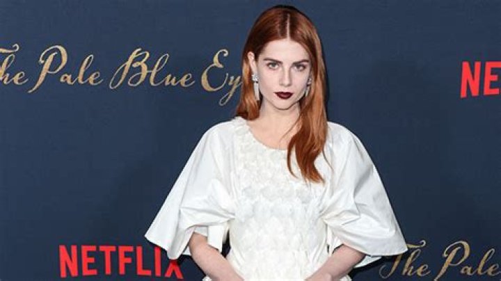 ‘The Pale Blue Eye’ Premiere Photos – Hollywood Life