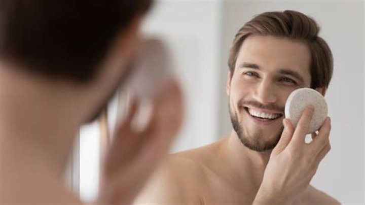 The Top Exfoliators for Men in 2023 – Reviews by Hollywood Life – Hollywood Life