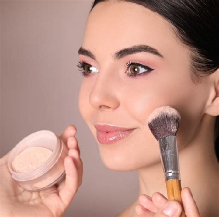 The Top Loose Powder Foundation in 2023 – Reviews by Hollywood Life – Hollywood Life