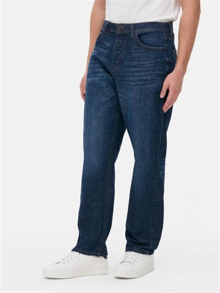 The Top Relaxed Fit Jeans for Men for 2023 – Reviews by Hollywood Life – Hollywood Life