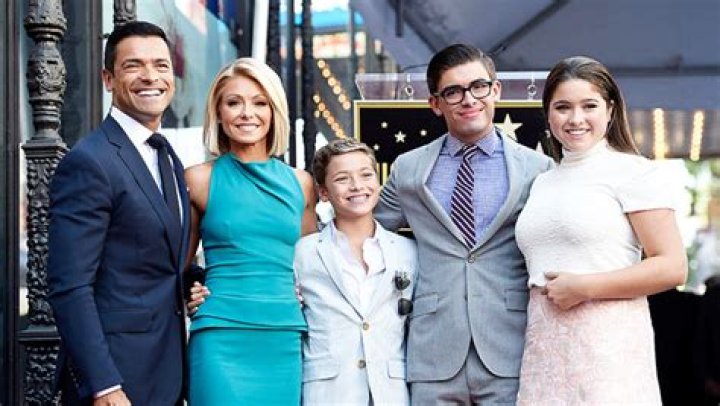 Their Kids In Family Photos – Hollywood Life