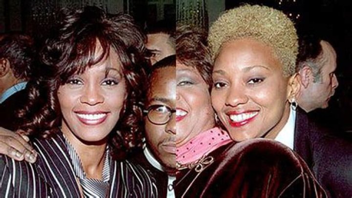 Their Romance Chronicled In Memoir – Hollywood Life