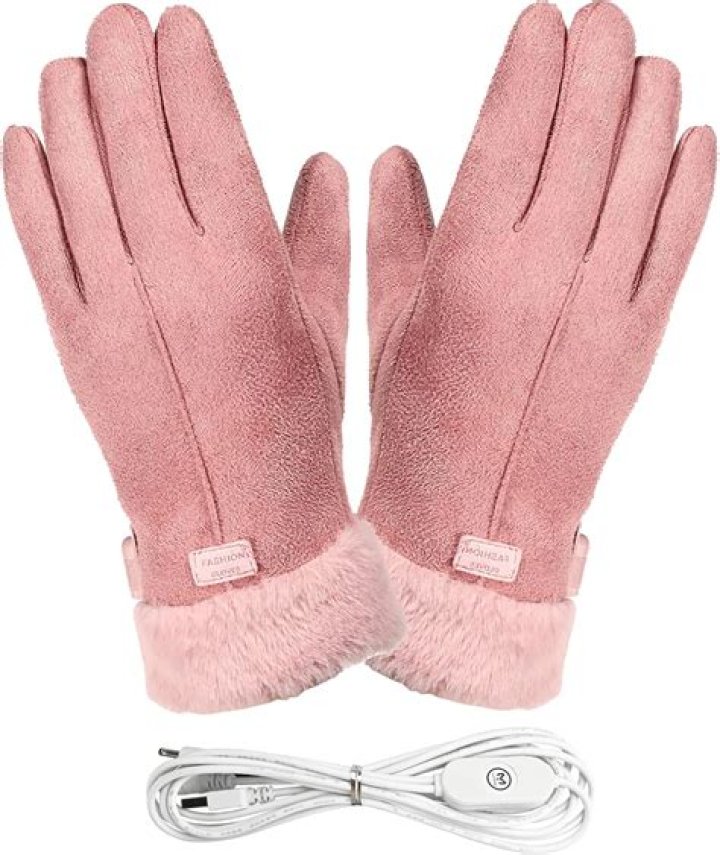 These Heated Gloves Will Keep You Warm All Winter & They Make A Great Last-Minute Christmas Gift
