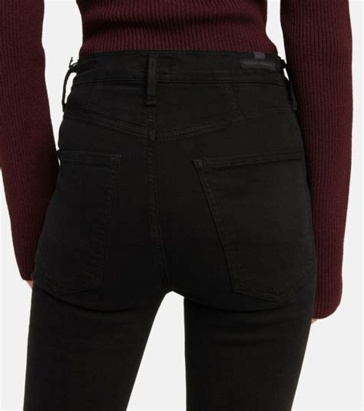 These Skinny Jeans, Inspired By Chrissy Teigen, Are Under $30 & Have Over 58k Reviews