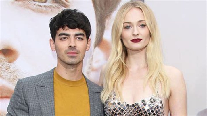 They’re Look Alikes – Hollywood Life