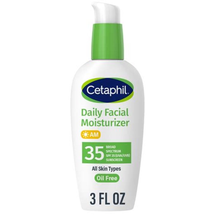 This $15 Face Cream With Over 53,000 Reviews Is The Perfect Moisturizer For Sensitive Skin
