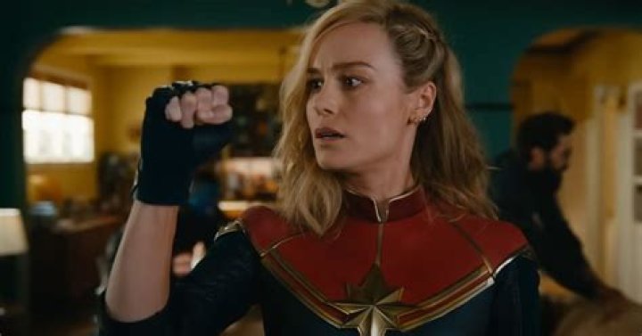 Thor & Captain Marvel In New ‘Avengers’ Trailer Has Fans Shipping Them – Hollywood Life