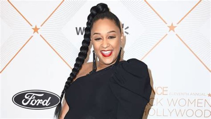 Tia Mowry Reveals She Lost 68 Pounds After Giving Birth At 40 – Hollywood Life