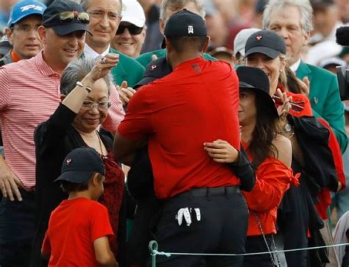 Tiger Woods & Erica Herman – Pics Of The Couple – Hollywood Life