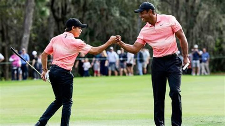 Tiger Woods & Son Charlie Fist Bump At 2022 PNC Championship: Photo – Hollywood Life
