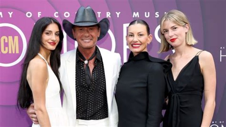 Tim McGraw Shares Rare New Pic Of 3 Daughters In Tribute To Kobe Bryant: I’m A ‘Girl Dad’
