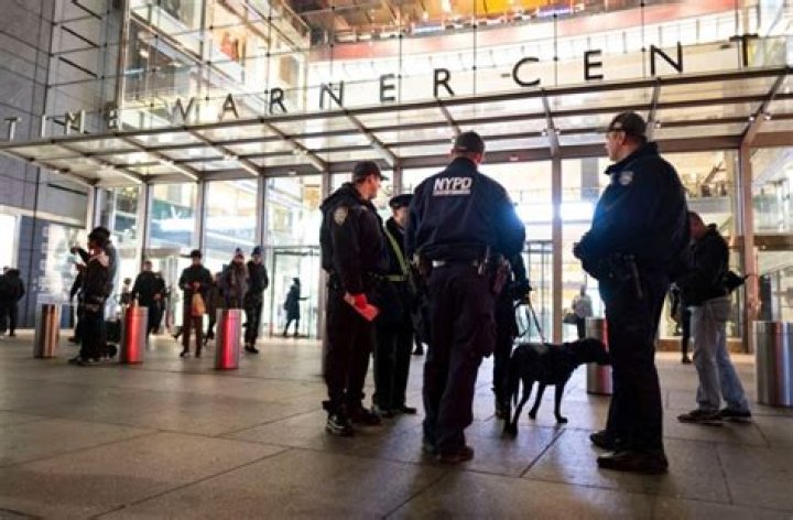 Time Warner Center Bomb Scare — PICS