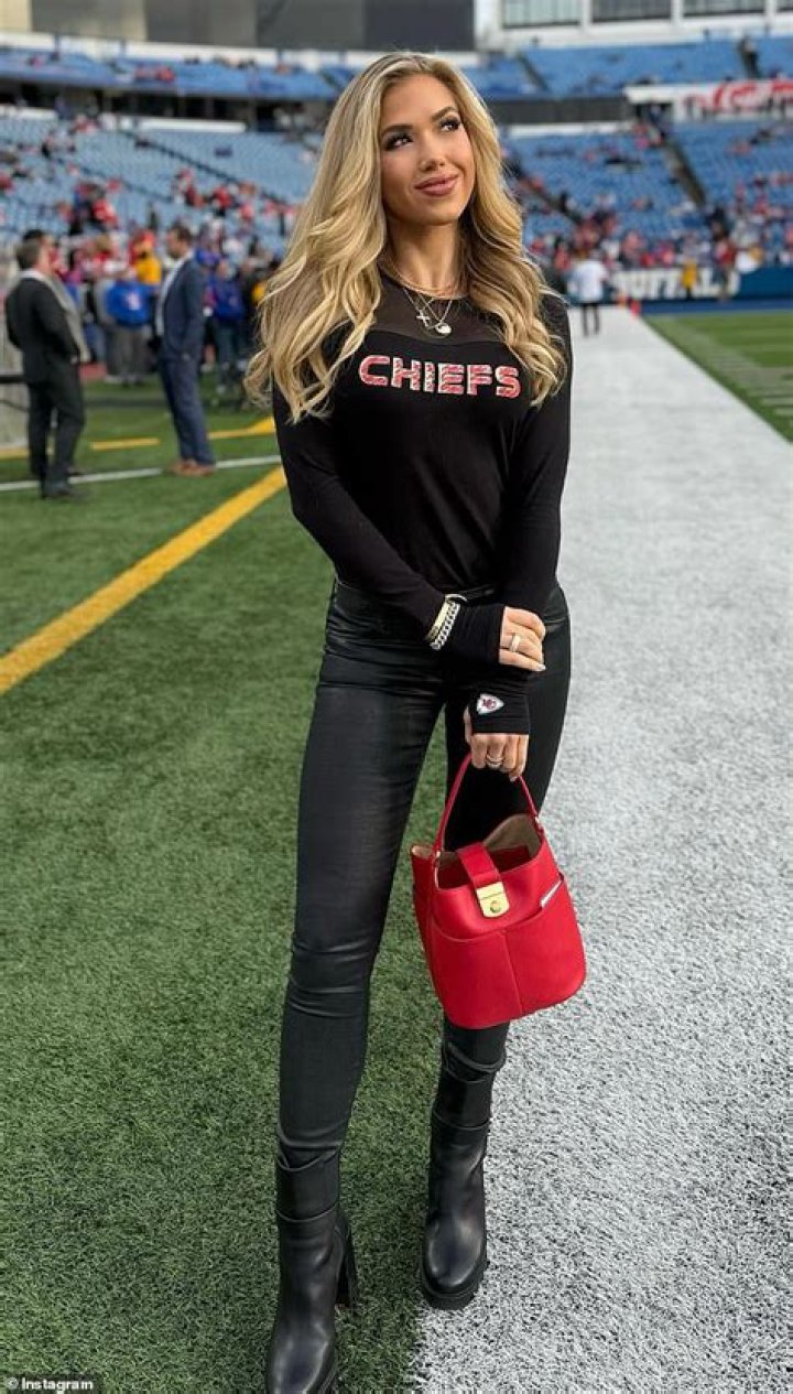 Tiny Rocks Sexy Black Mini Dress For Football Game With Daughter Heiress, 4 — Pic