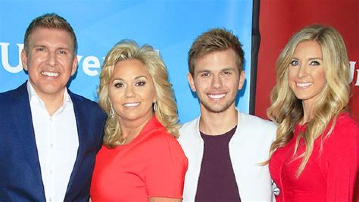 Todd Chrisley Visited by Lindsie & Nanny Faye After Starting Prison – Hollywood Life