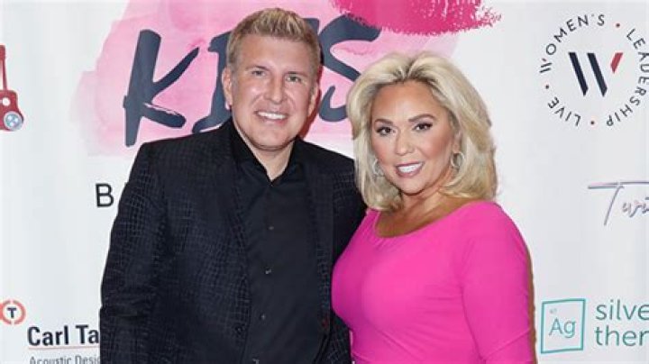 Todd & Julie Chrisley Speak In Final Podcast Recorded Before Prison – Hollywood Life