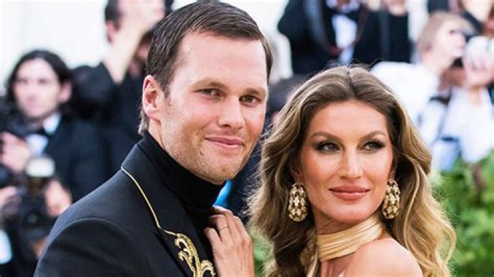 Tom Brady Removes Family Photo From His Twitter Profile – Hollywood Life