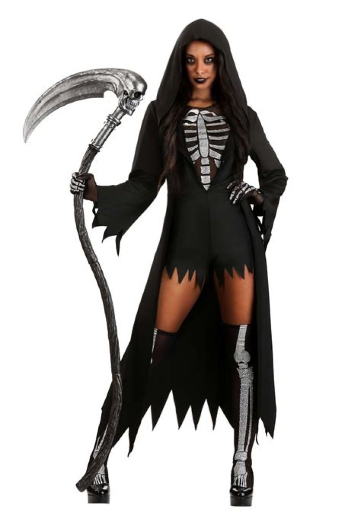 Tom Brady’s Grim Reaper Halloween Costume 2022: Photo – Hollywood Life