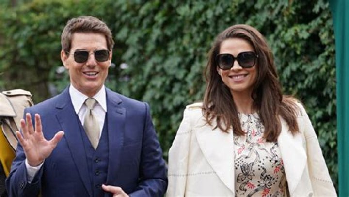 Tom Cruise Attends Wimbledon 2021 In A Blue Suit With Hayley Atwell – Hollywood Life